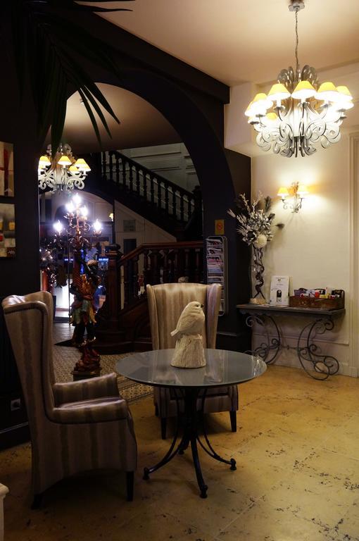 Logis Hotel De Bourgogne - Macon Ngoại thất bức ảnh